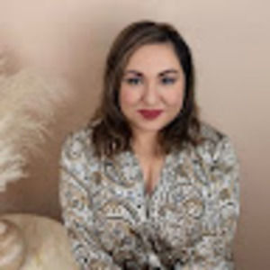 Meet your Posher, Alexis